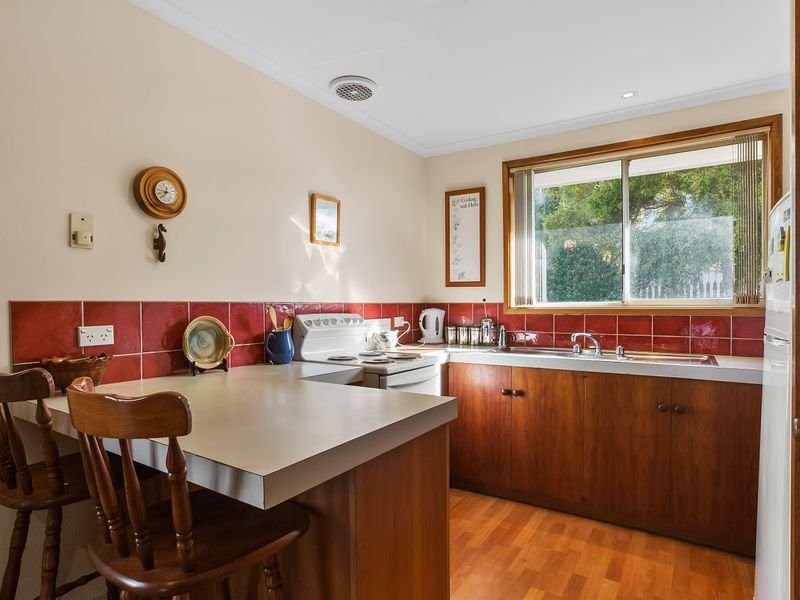 2/18 Chadwick Court, West Hobart TAS 7000