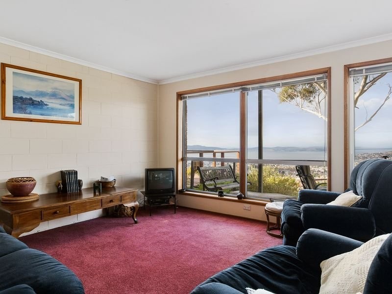2/18 Chadwick Court, West Hobart TAS 7000