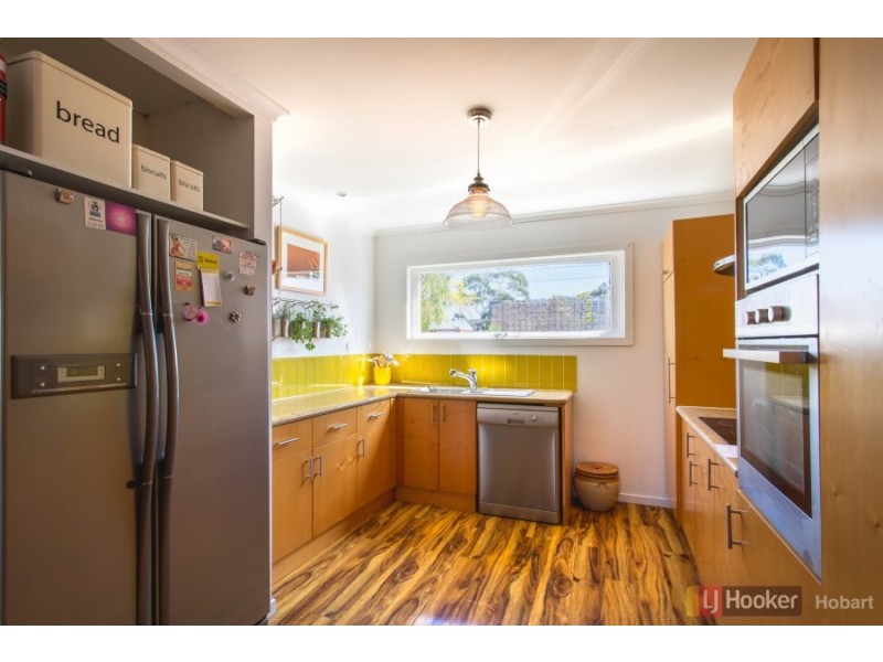 9 Aragoon Street, Lauderdale TAS 7021