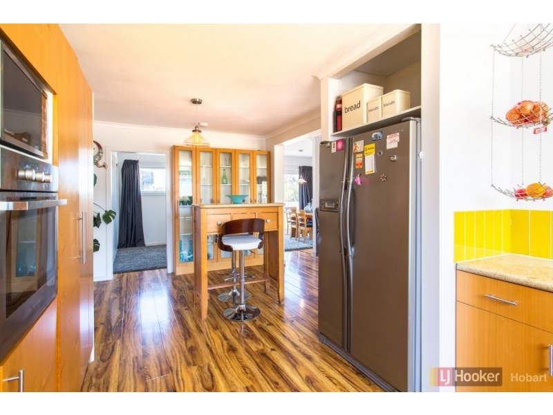 9 Aragoon Street, Lauderdale TAS 7021