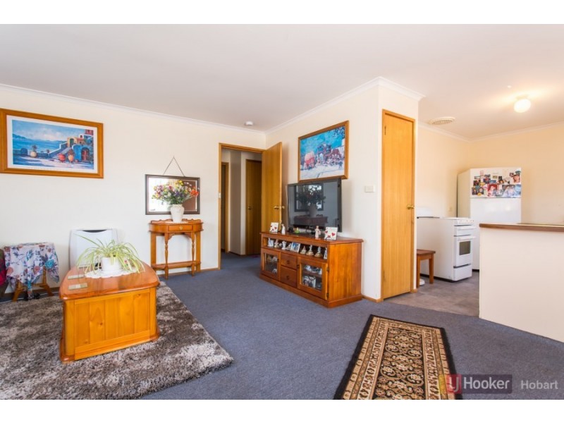 4/13 Bilton Street, Claremont TAS 7011