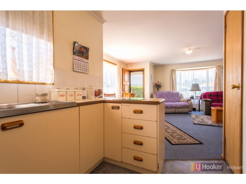 4/13 Bilton Street, Claremont TAS 7011