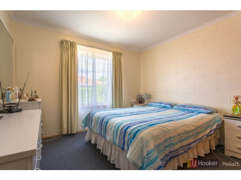 4/13 Bilton Street, Claremont TAS 7011