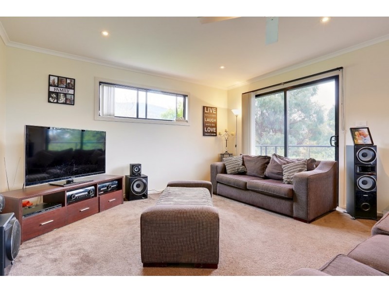 2/8 Kaleno Place, Glenorchy TAS 7010