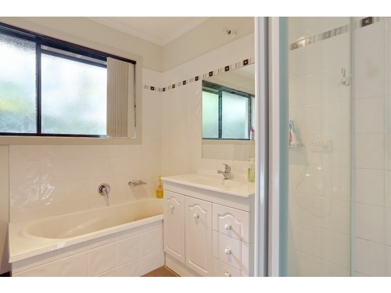 2/8 Kaleno Place, Glenorchy TAS 7010