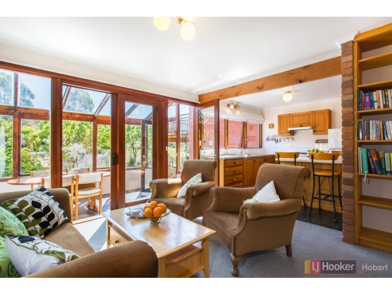 10/12 Saunders Crescent, South Hobart TAS 7004