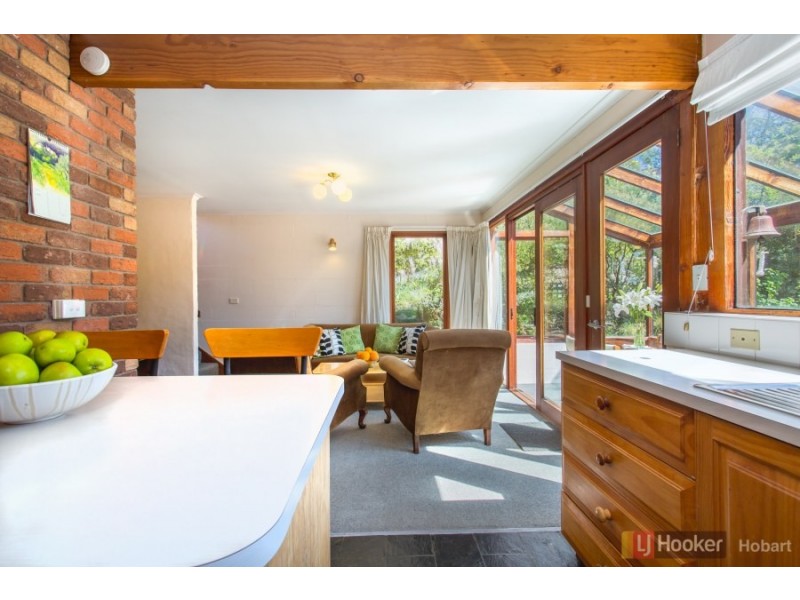 10/12 Saunders Crescent, South Hobart TAS 7004