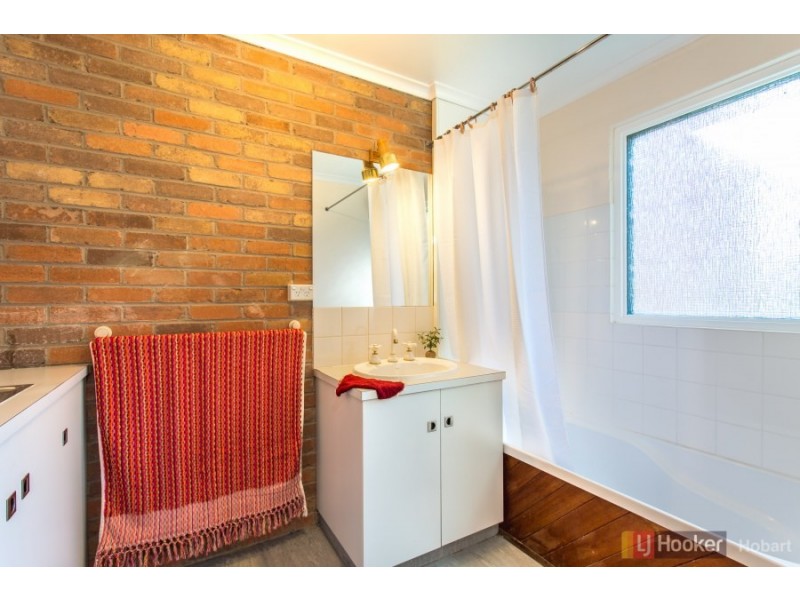 10/12 Saunders Crescent, South Hobart TAS 7004