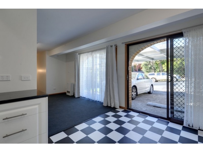 9 Waimea Avenue, Sandy Bay TAS 7005