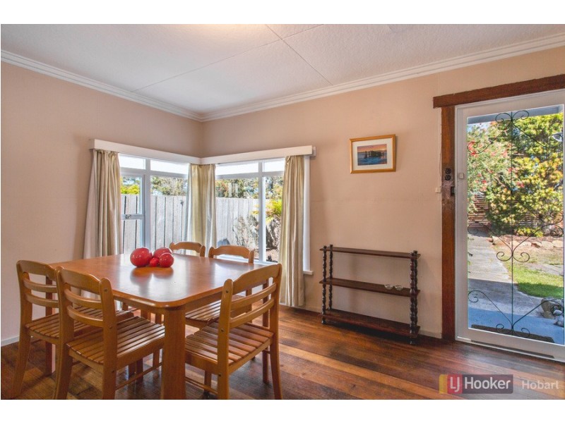 46 North Terrace, Lauderdale TAS 7021