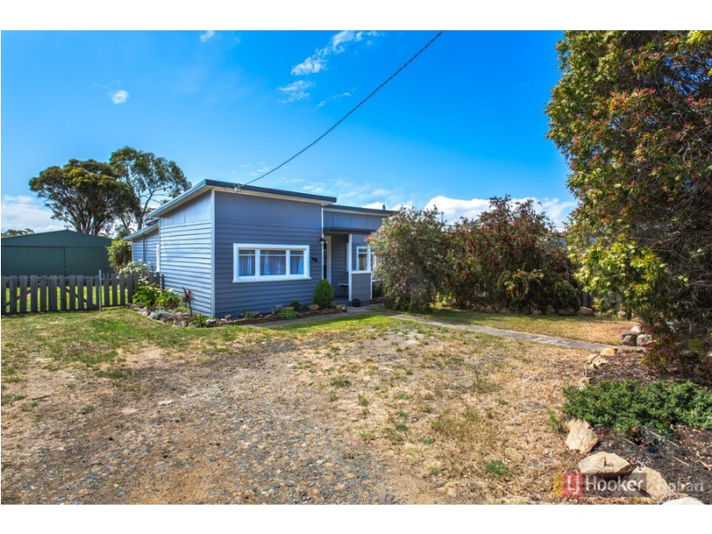 46 North Terrace, Lauderdale TAS 7021