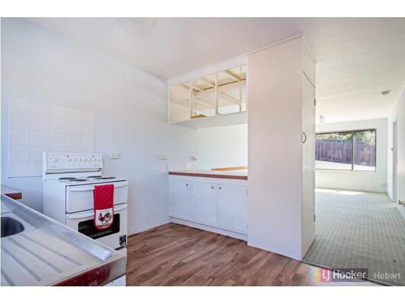 4/8 Wallace Avenue, Lenah Valley TAS 7008