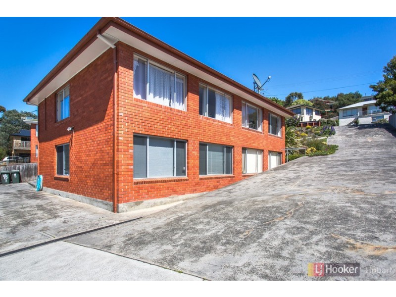 4/8 Wallace Avenue, Lenah Valley TAS 7008