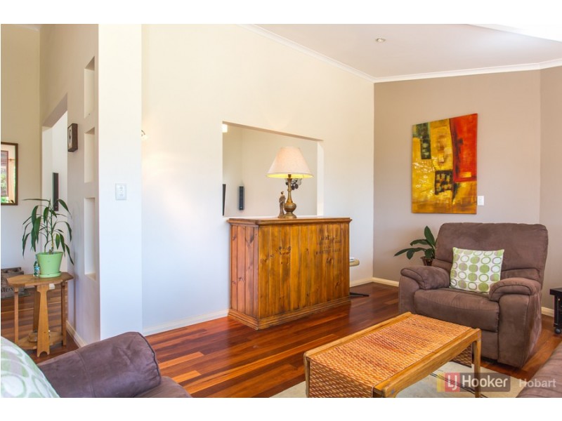 2 Burgess Avenue, Swansea TAS 7190