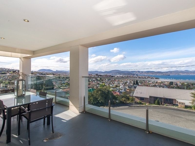 1/28 REYNOLDS COURT, Dynnyrne TAS 7005