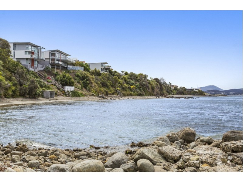 712 Sandy Bay Road, Sandy Bay TAS 7005