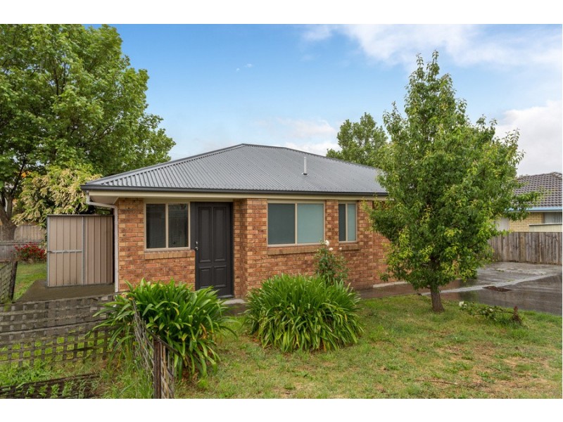 1/15 Laguna Place, Derwent Park TAS 7009