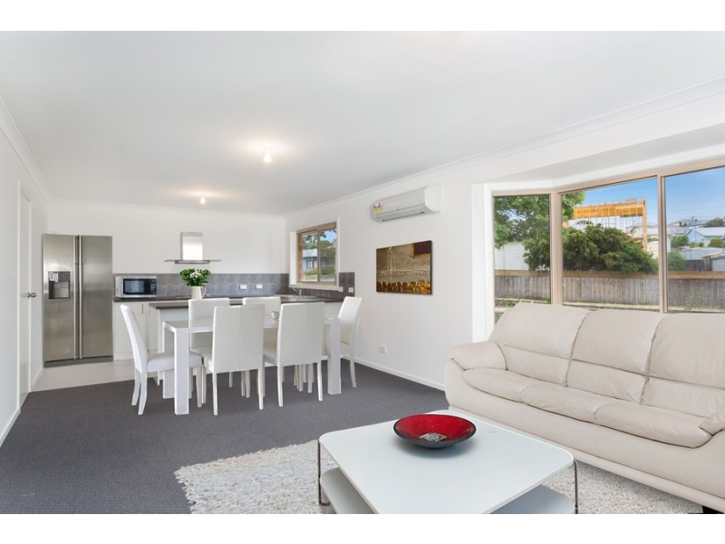 1/15 Laguna Place, Derwent Park TAS 7009