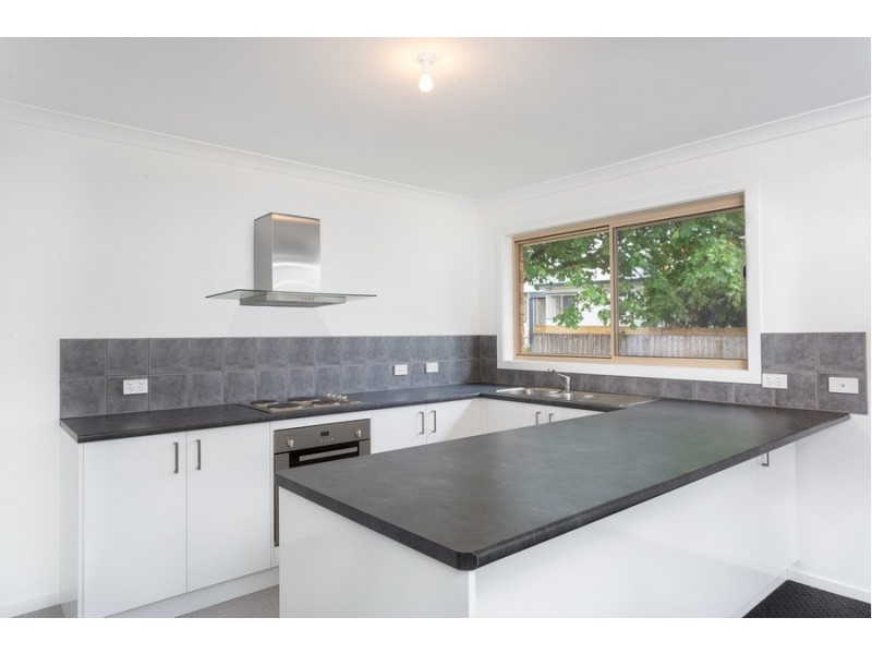 1/15 Laguna Place, Derwent Park TAS 7009