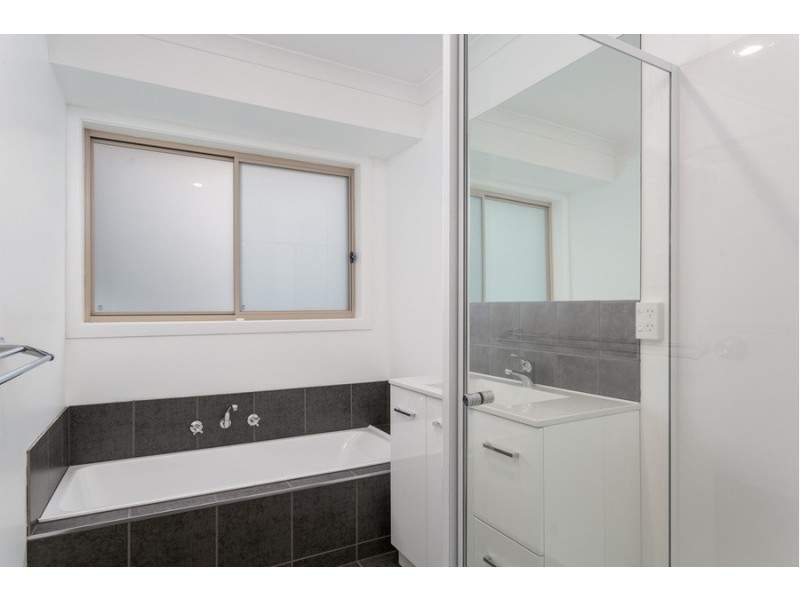 1/15 Laguna Place, Derwent Park TAS 7009