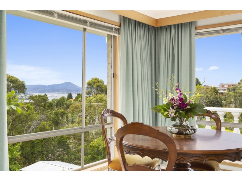 7 Sunvale Avenue, Sandy Bay TAS 7005