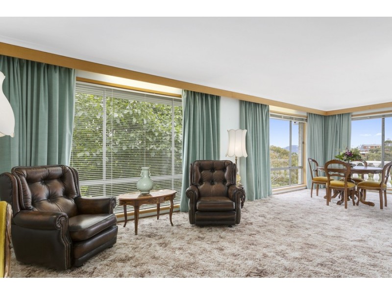 7 Sunvale Avenue, Sandy Bay TAS 7005