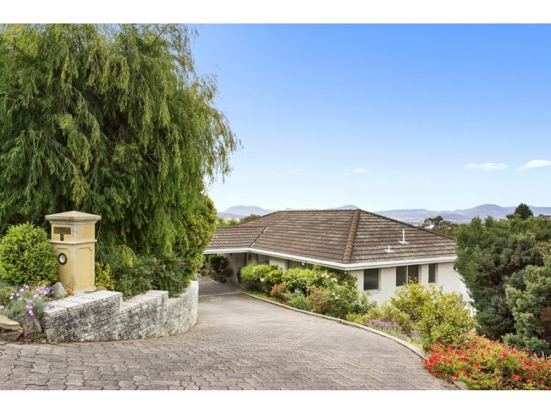 7 Sunvale Avenue, Sandy Bay TAS 7005