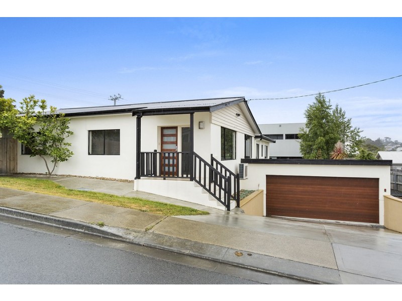 1 Myuna Road, Blackmans Bay TAS 7052