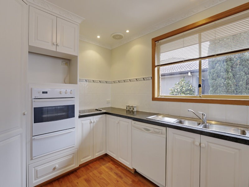 24 Macrobertsons Terrace, Claremont TAS 7011