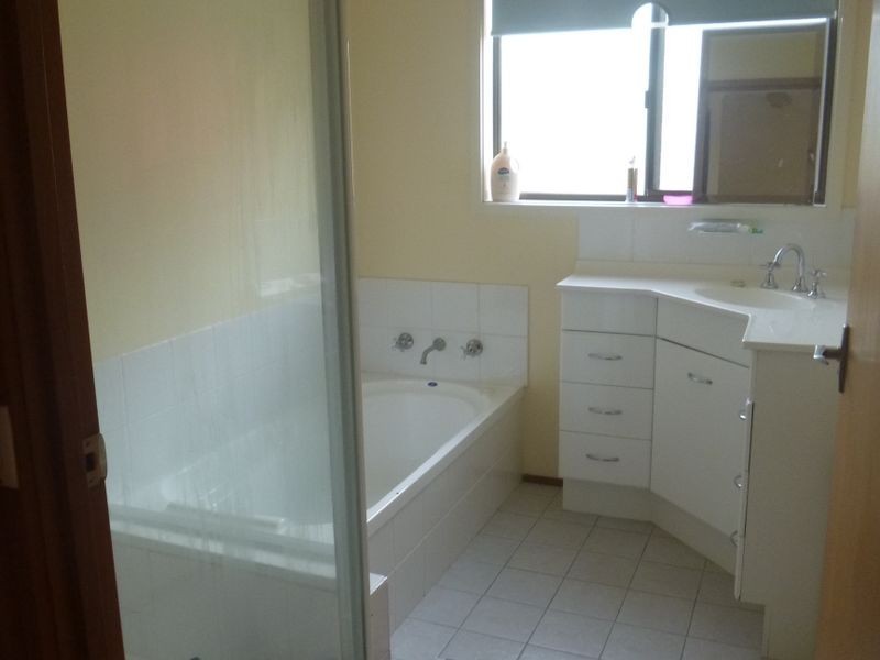 26 Hillside Drive, Blackmans Bay TAS 7052