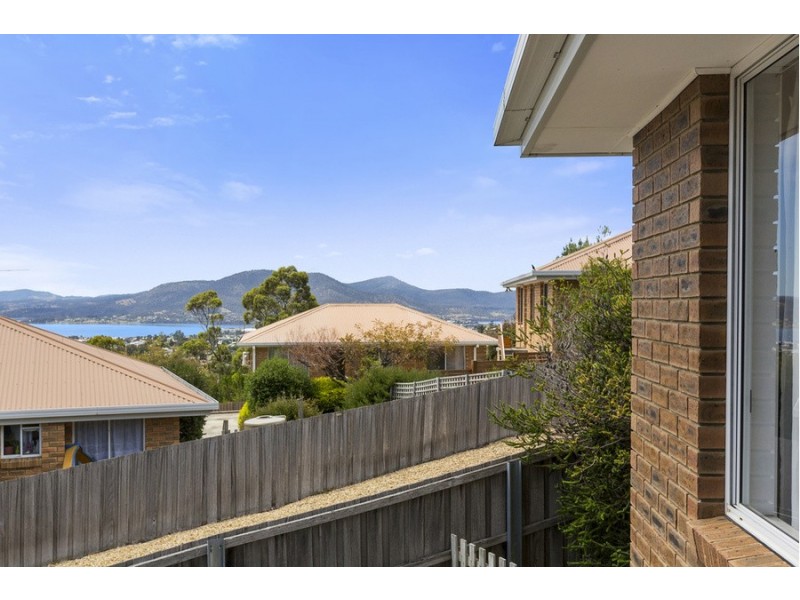 2/18 Longley Court, Glenorchy TAS 7010