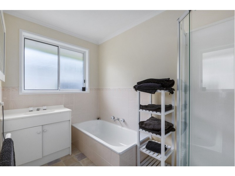 2/18 Longley Court, Glenorchy TAS 7010