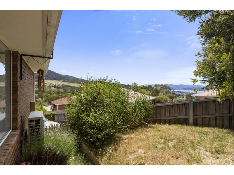 2/18 Longley Court, Glenorchy TAS 7010