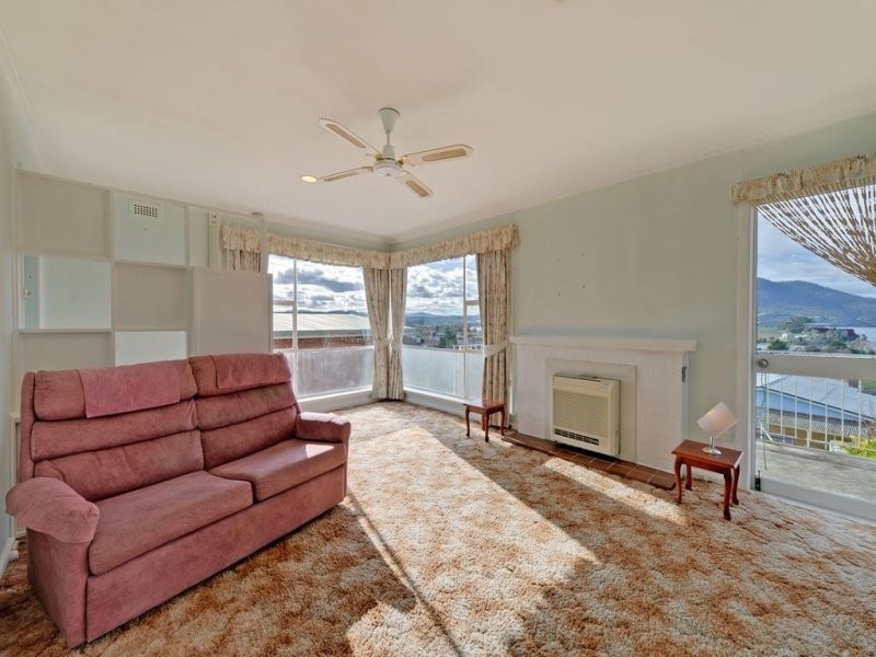 2 Kingswood Crescent, Berriedale TAS 7011