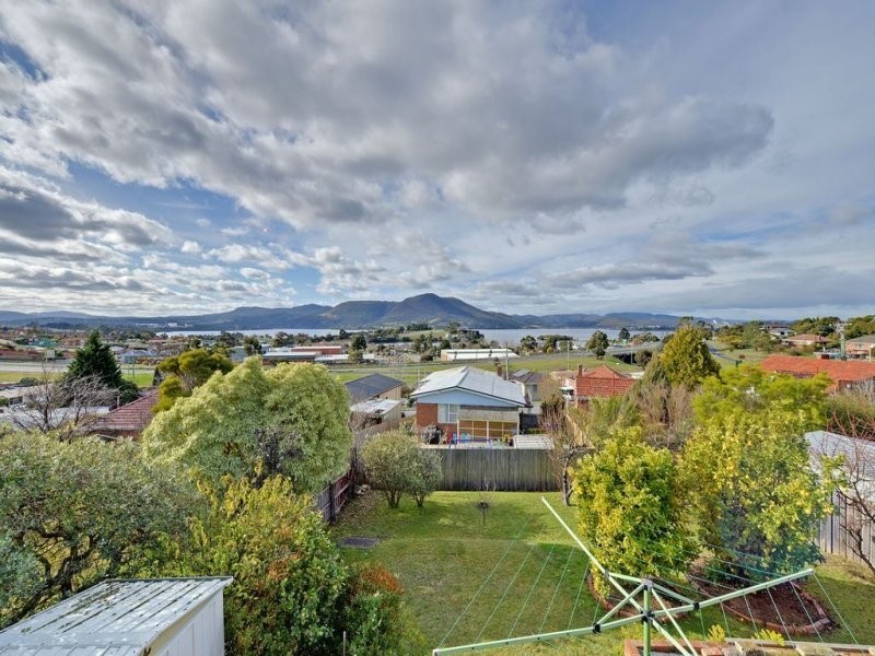 2 Kingswood Crescent, Berriedale TAS 7011