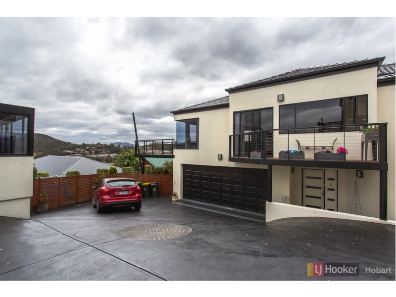 2/7 Paige Court, Mornington TAS 7018