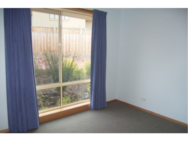 1/44 Whitewater Crescent, Kingston TAS 7050