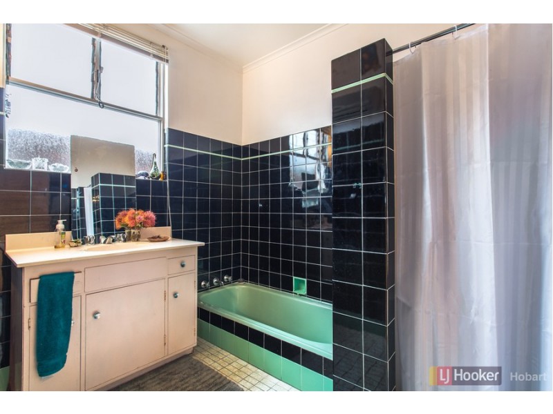 37 Hinsby Road, Taroona TAS 7053