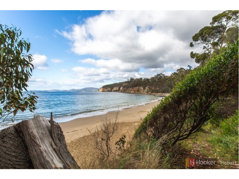 37 Hinsby Road, Taroona TAS 7053