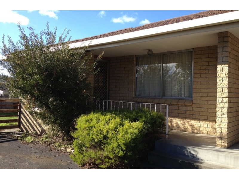 2/4 Corina Place, Kingston TAS 7050