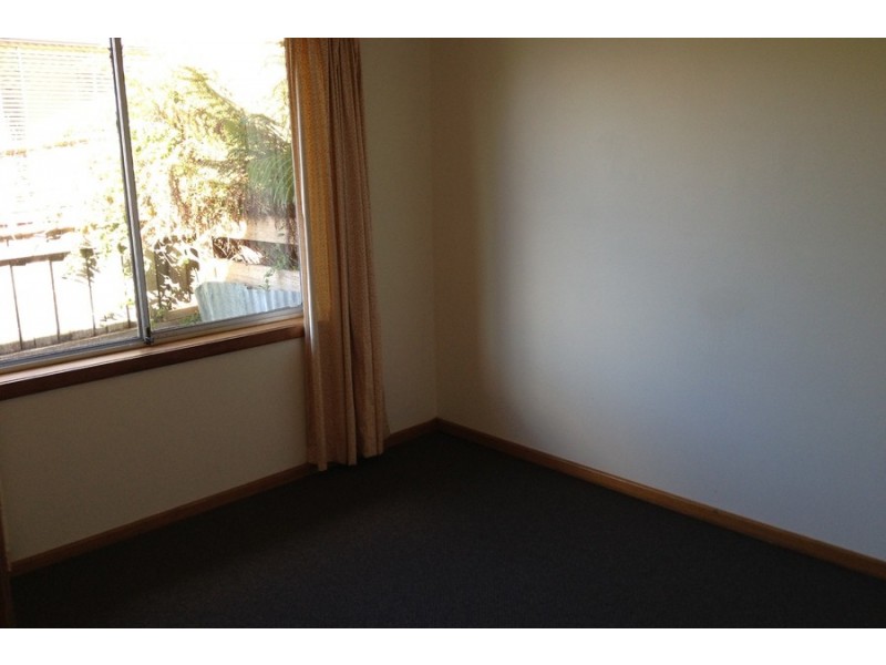2/4 Corina Place, Kingston TAS 7050