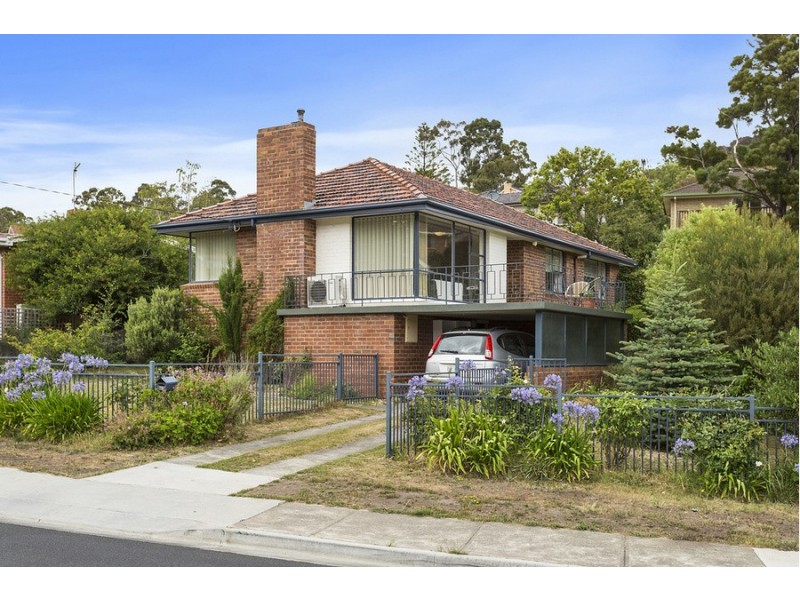 25 Henley Street, Lindisfarne TAS 7015