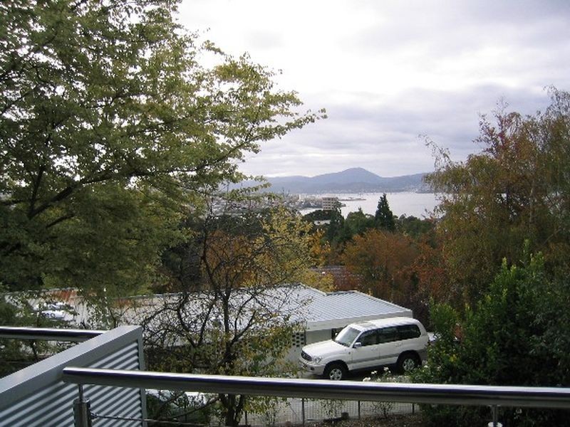 2/50 BEDDOME STREET, Sandy Bay TAS 7005