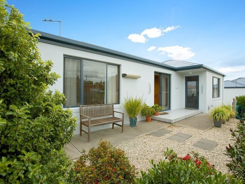 4/100 Augusta Road, Lenah Valley TAS 7008