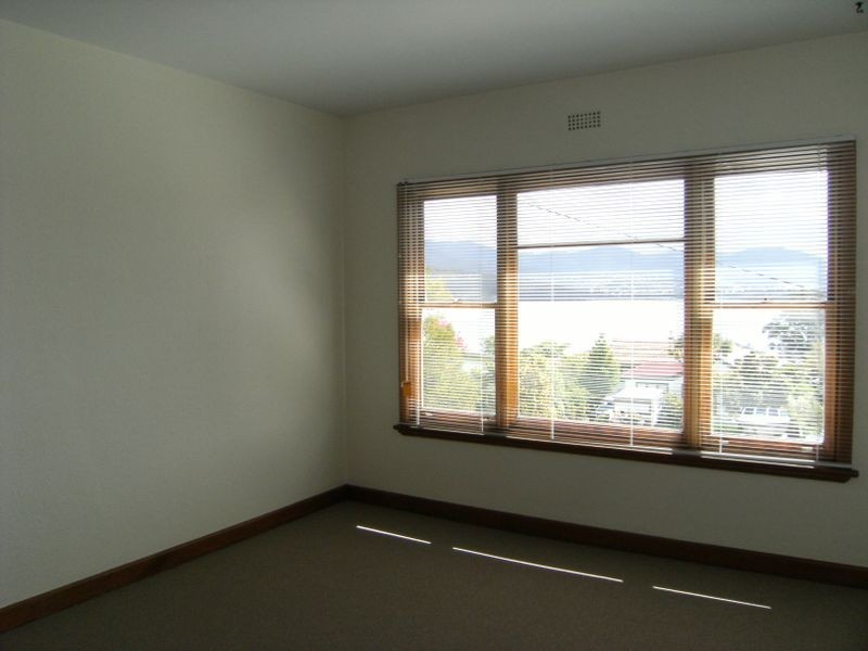 42 Kaoota Road, Rose Bay TAS 7015