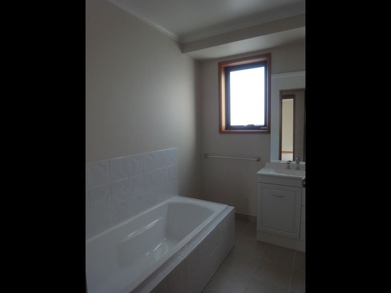 2/74 Brent Street, Glenorchy TAS 7010