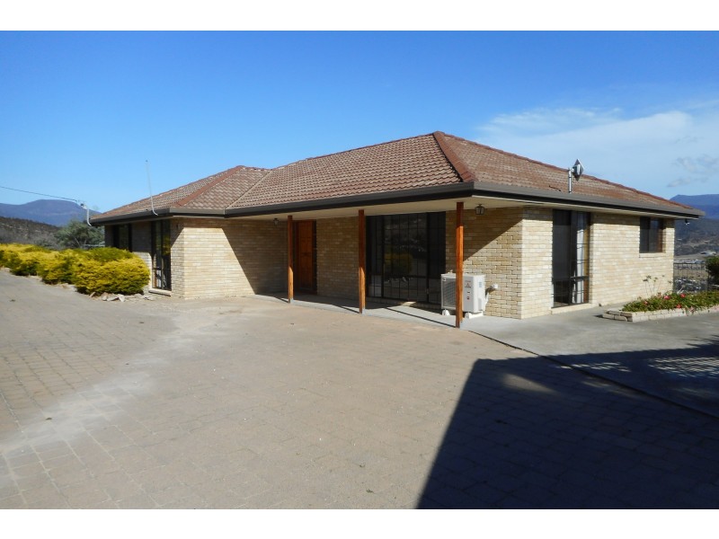 31 Pulpit Rock Road Lookout, New Norfolk TAS 7140