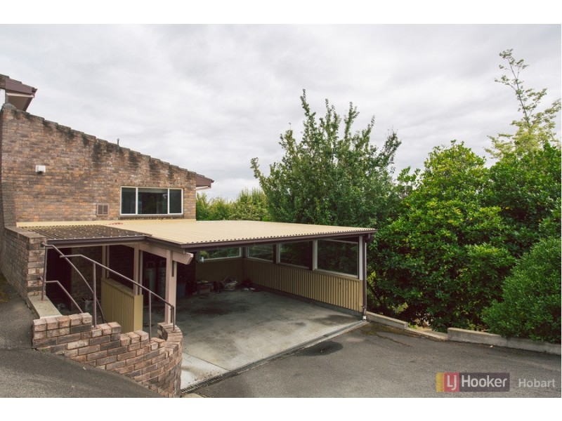 8/311 Churchill Avenue, Sandy Bay TAS 7005