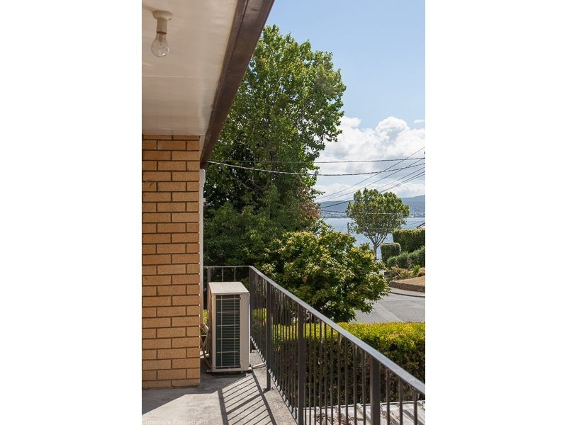 1/9 Waimea Avenue, Sandy Bay TAS 7005