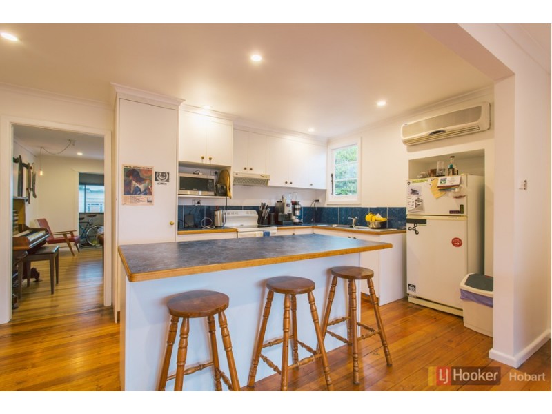14 First Avenue, Midway Point TAS 7171